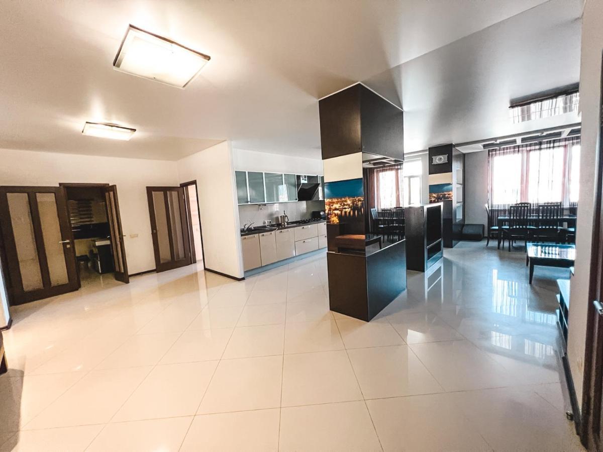 קייב Cozy Apartments On The Left Bank מראה חיצוני תמונה